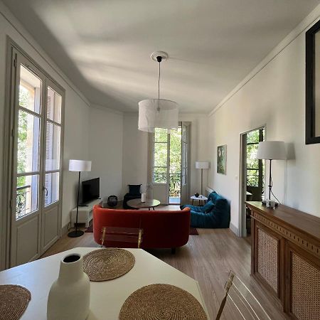Nimes , Appartement Renove Dans Immeuble Classe. Εξωτερικό φωτογραφία