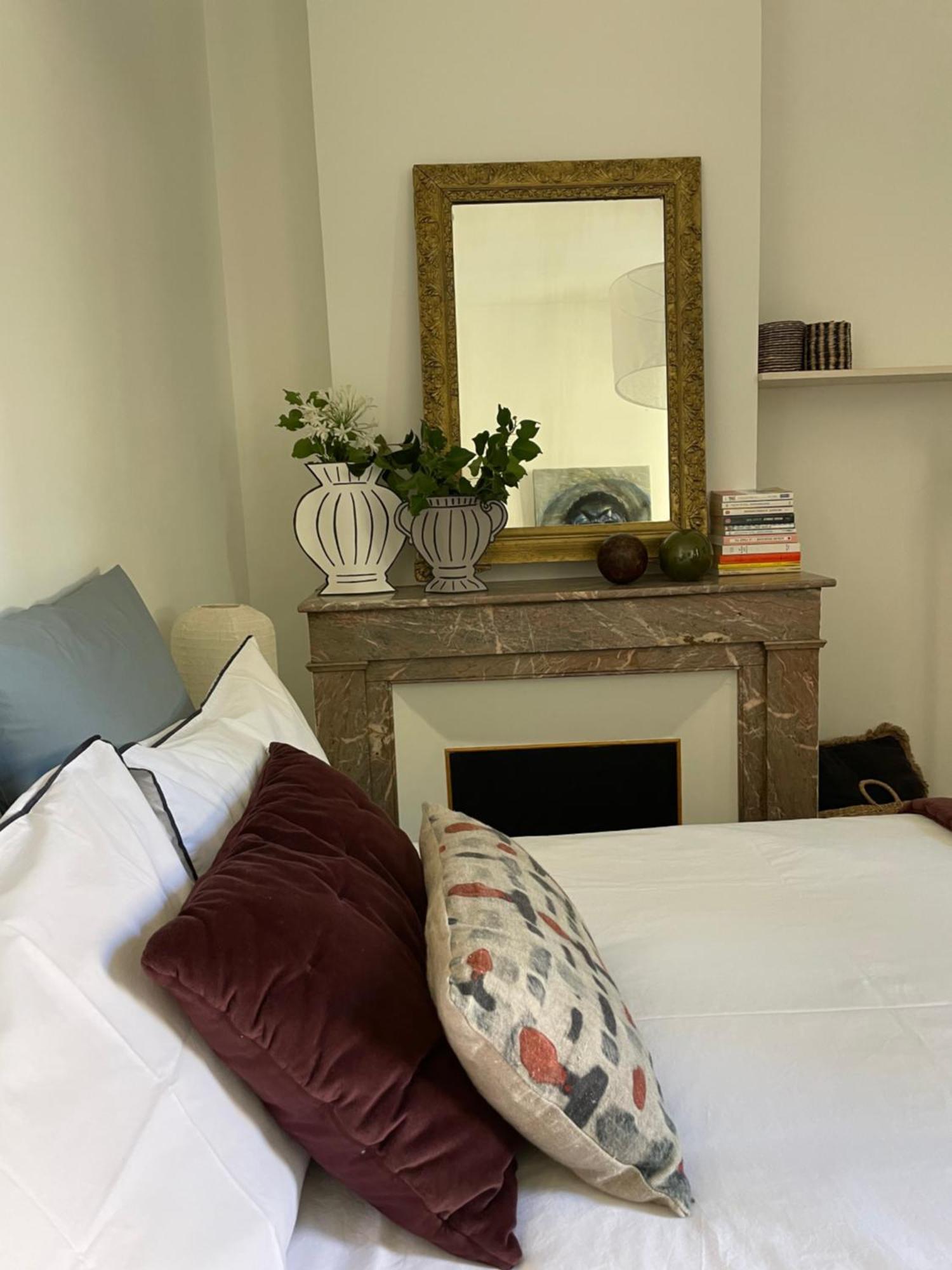 Nimes , Appartement Renove Dans Immeuble Classe. Εξωτερικό φωτογραφία